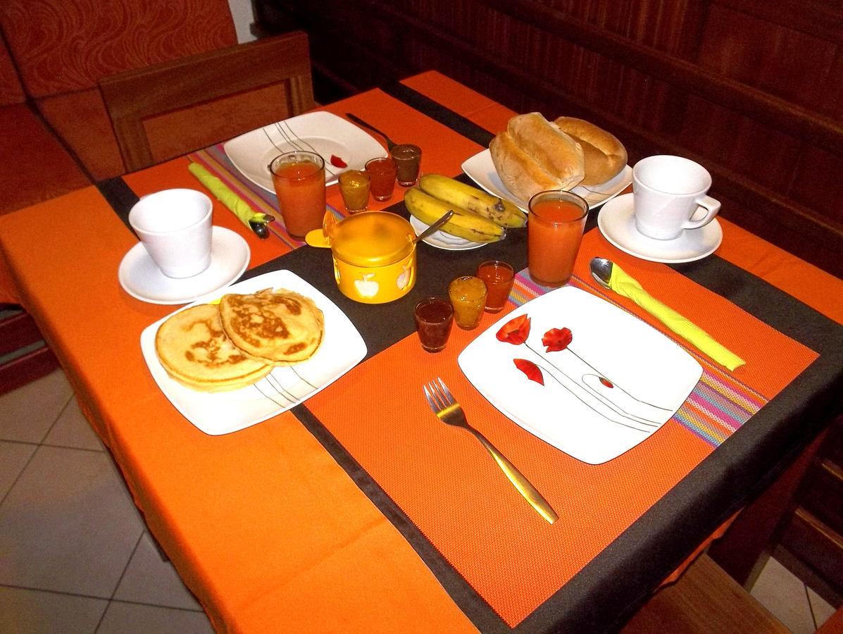 Basic Hotel Mindelo Ngoại thất bức ảnh