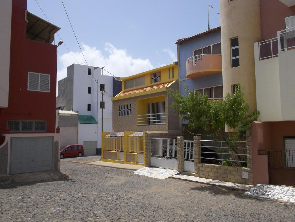 Basic Hotel Mindelo Ngoại thất bức ảnh
