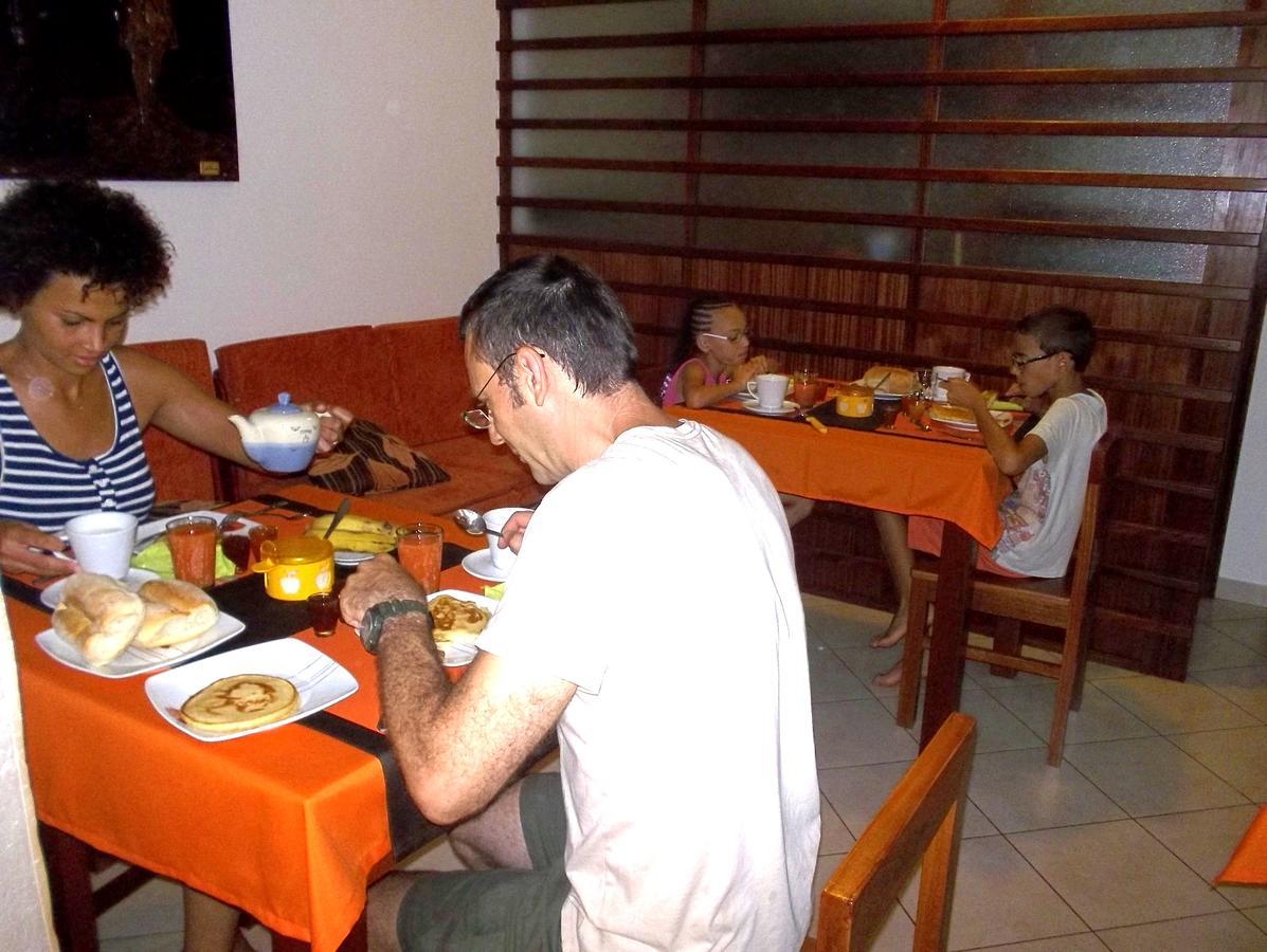 Basic Hotel Mindelo Ngoại thất bức ảnh